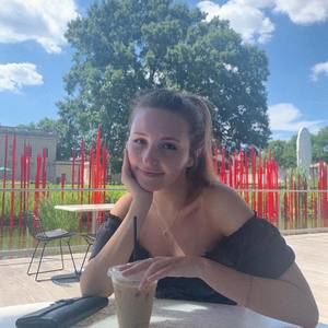 Meet your Posher, Elizabeth